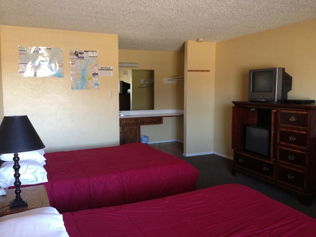 Lake Fork Marina & Motel Gunter Room photo